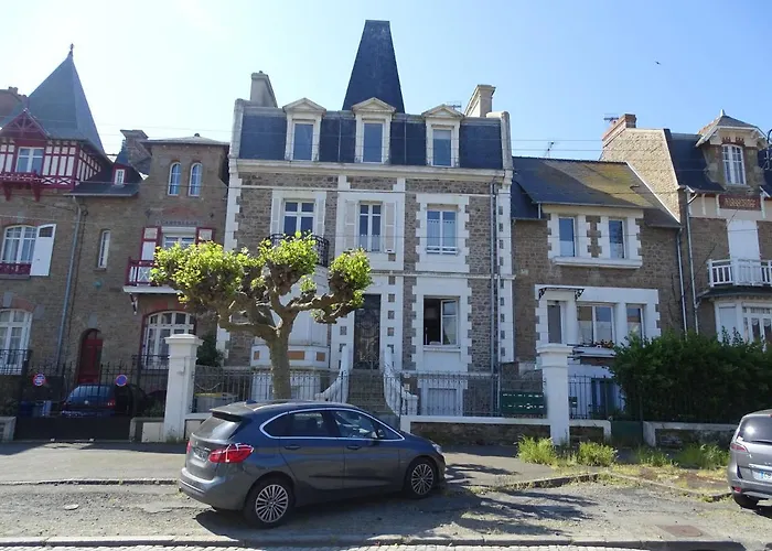 46 Avenue Pasteur