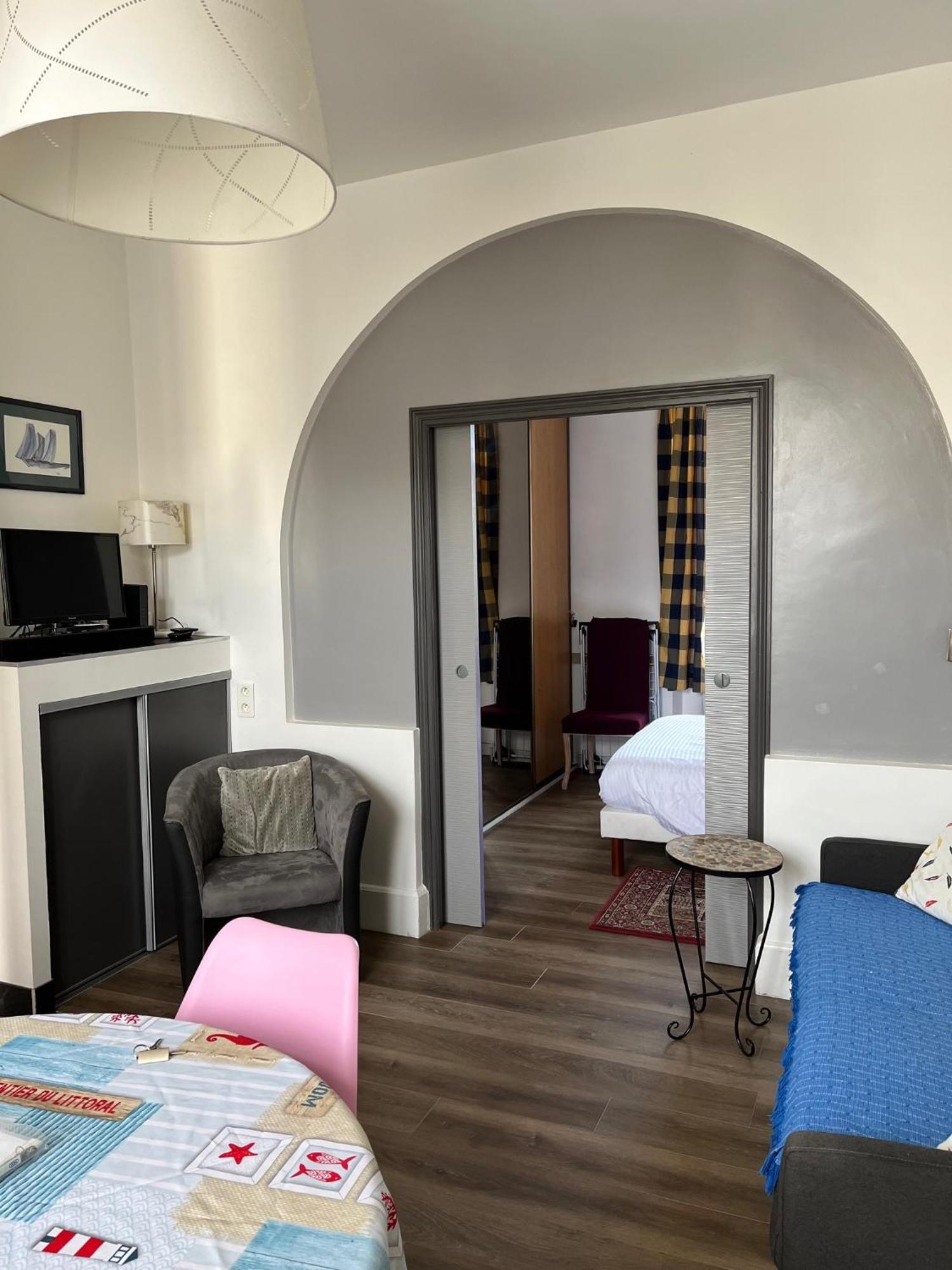 46 Avenue Pasteur Apartment *